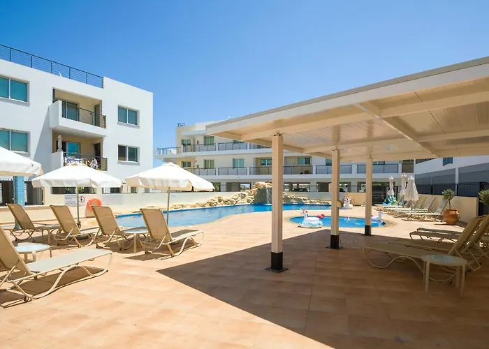 Seabreeze Apartment 200M Away From The Sea