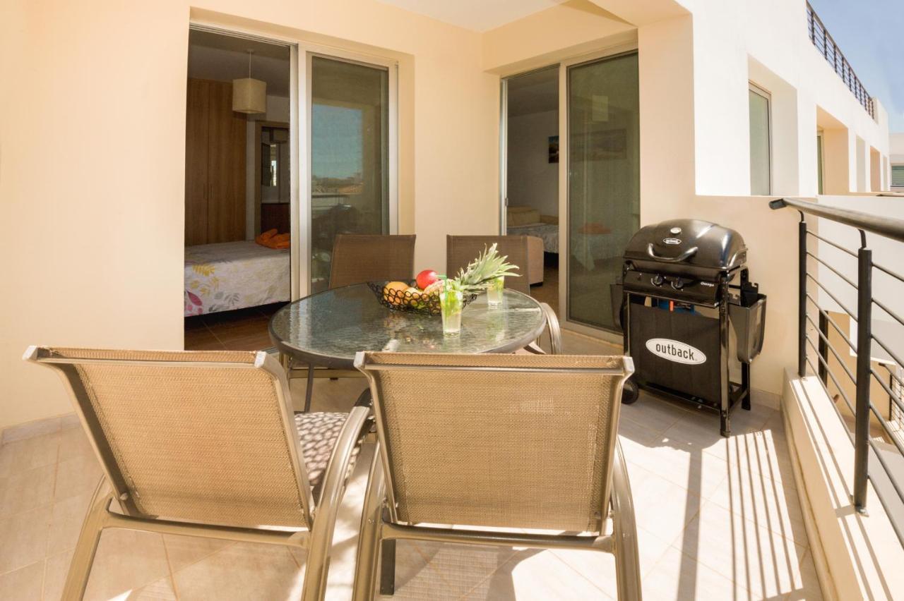 Seabreeze 200m Away From The Sea Apartment