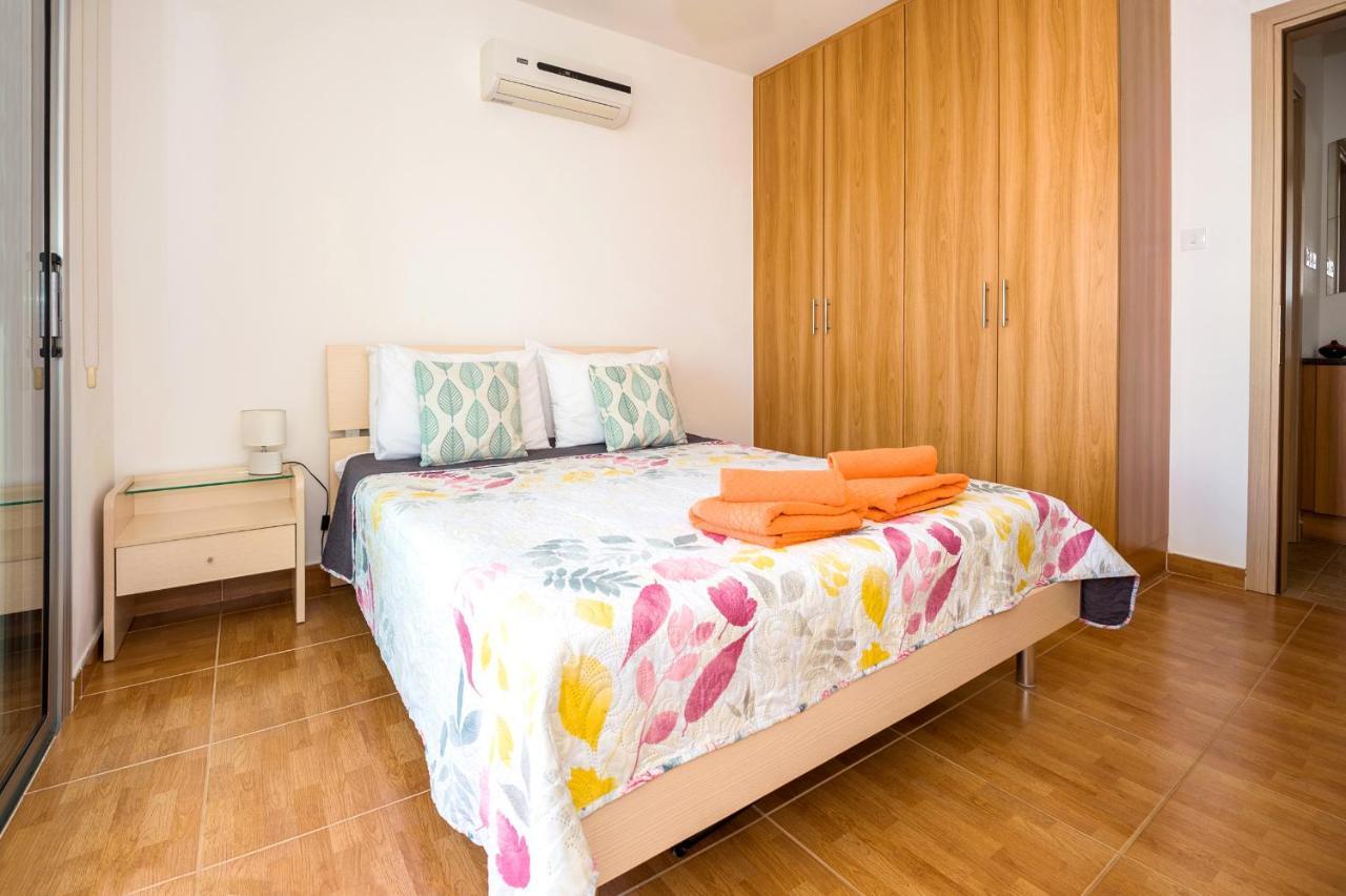 Seabreeze 200m Away From The Sea * Paralimni